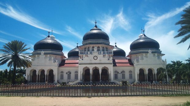 Suasana di Masjid Raya Baiturrahman, Banda Aceh